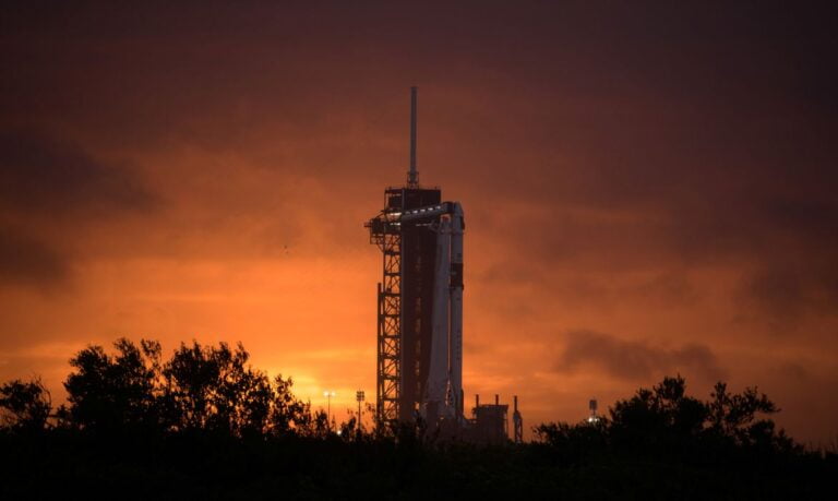 Pandemia é a causa da escassez de combustível espacial, afirma SpaceX