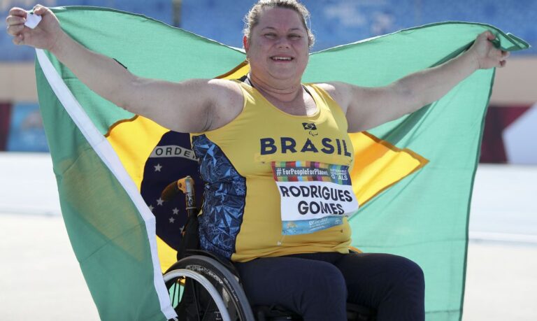 Recordista, Beth Gomes supera ausência no Rio por sonho em Tóquio