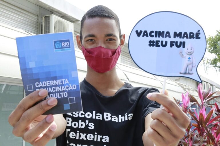 Covid-19: vacinação em massa na Maré, no Rio, ultrapassa 33 mil doses