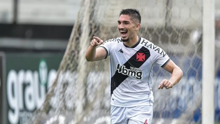 Vasco vence a Ponte Preta e se recupera na Série B