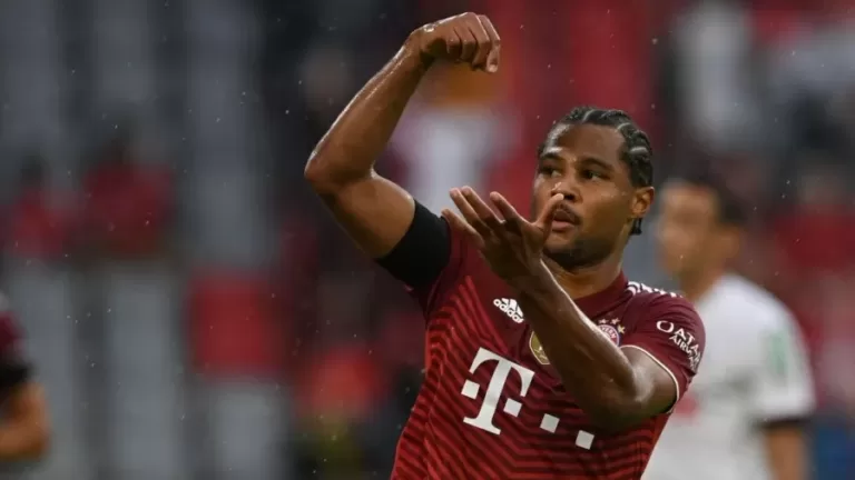 Com dois de Gnabry, Bayern de Munique bate o Colônia e vence a primeira na Bundesliga