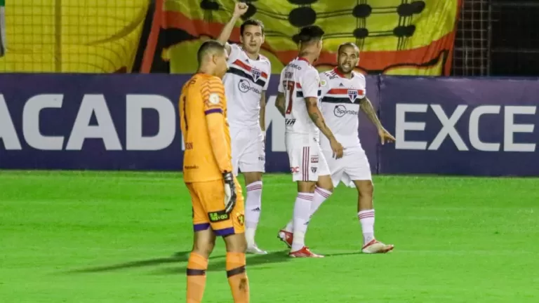 Com gol de Pablo, São Paulo vence o Sport e chega a terceira vitória consecutiva no Brasileirão