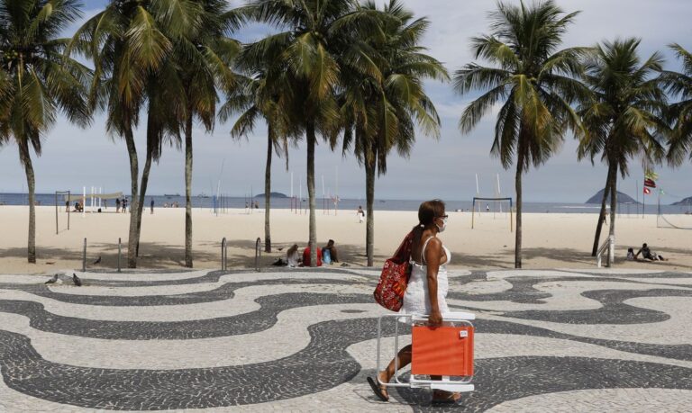 Estado do Rio segue com risco baixo para covid-19 mas está em alerta