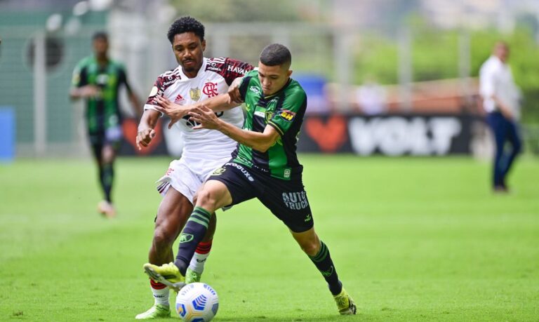 Com gols no fim, América-MG e Flamengo empatam pelo Brasileiro