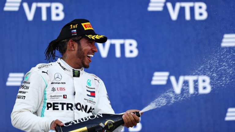 Hamilton vence o GP da Rússia de F1 e conquista a 100ª vitória da carreira