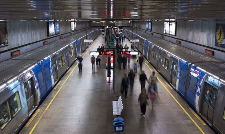 RJ: metrô e trens funcionam no feriado com horário e grades especiais