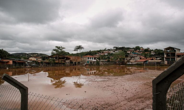 Enchente atinge pelo menos 100 casas em Ouro Preto