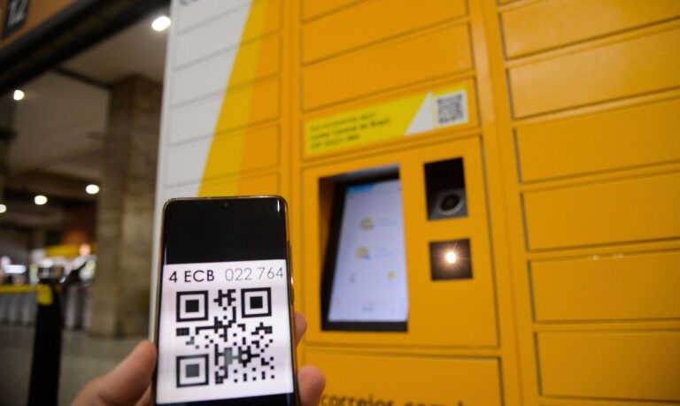 Correios instalam terminal de autoatendimento locker na Av. Paulista