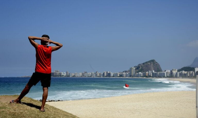 Prefeitura do Rio libera uso de máscaras em lugares abertos