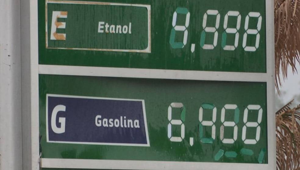 Gasolina sobe mais 3,1% nos postos e chega a custar R$ 7,88, diz ANP