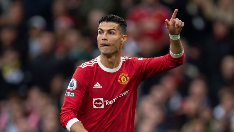 Cristiano Ronaldo salva mais uma vez e Manchester United vence a Atalanta de virada na Champions