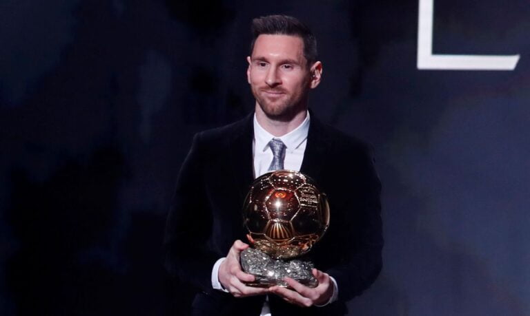 Messi vence sétima Bola de Ouro e iguala Pelé como o maior campeão