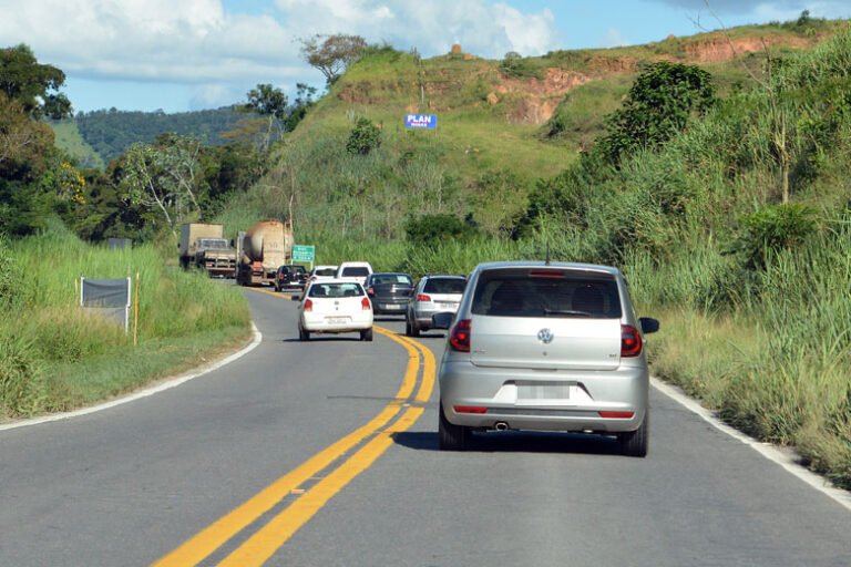 Acidentes matam 78 pessoas nas estradas no feriado prolongado