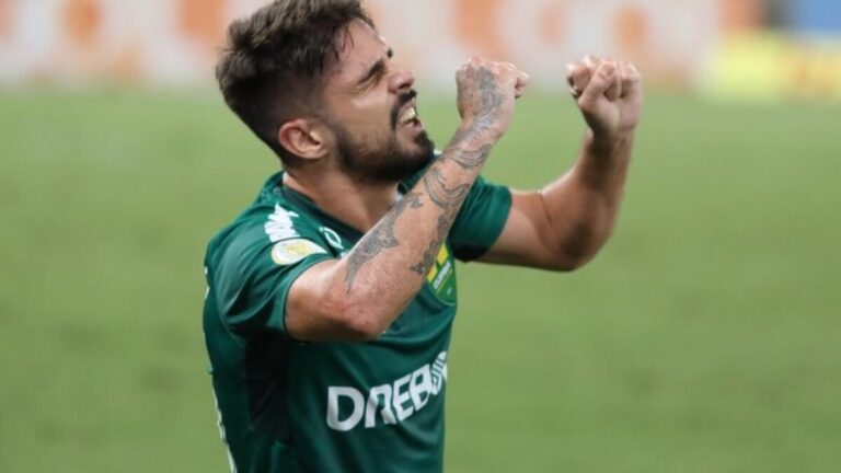 Com gol nos acréscimos, Cuiabá vence Bragantino pela Série A