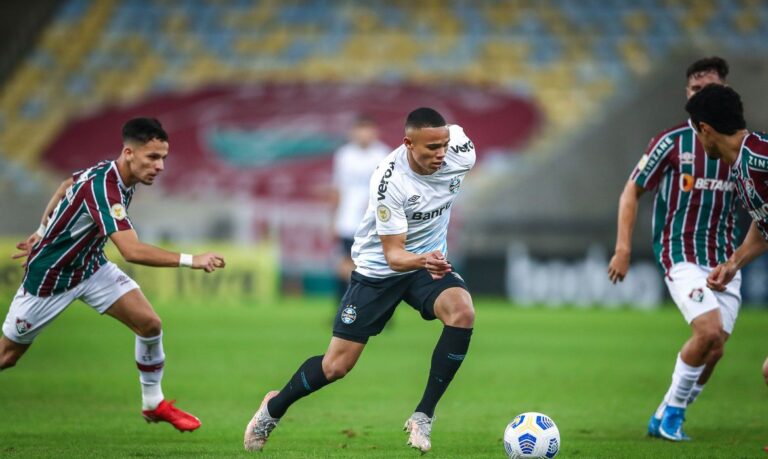 Grêmio recebe o Fluminense no desespero para fugir da Série B