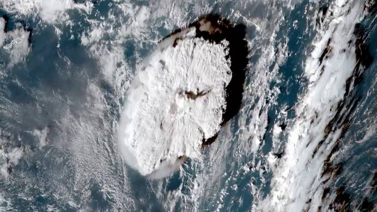 Terremoto atinge Tonga 12 dias após erupção seguida de tsunami