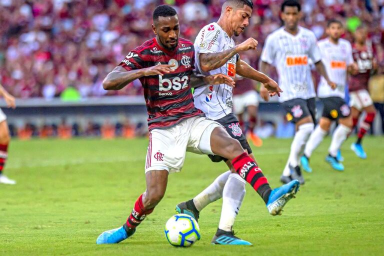 Gerson, Raphinha e alvo do Corinthians: confira os brasileiros em campo no futebol europeu neste sábado (22)