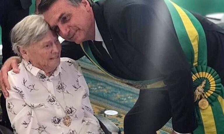 Mãe do presidente Jair Bolsonaro morre aos 94 anos