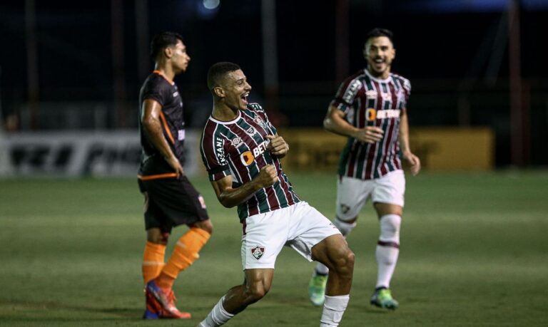 Carioca: Fluminense vence Nova Iguaçu para manter liderança