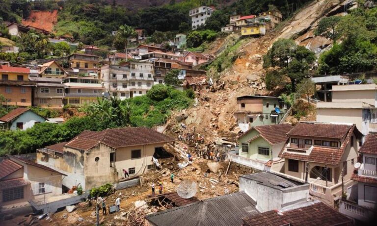 Petrópolis: Polícia Civil identifica 124 vítimas entre os 152 mortos da tragédia; na cidade, desaparecidos caem para 154. Veja listas de nomes