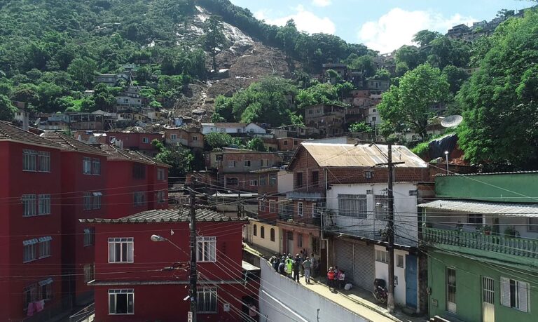 Petrópolis retoma campanha de vacinação contra covid-19