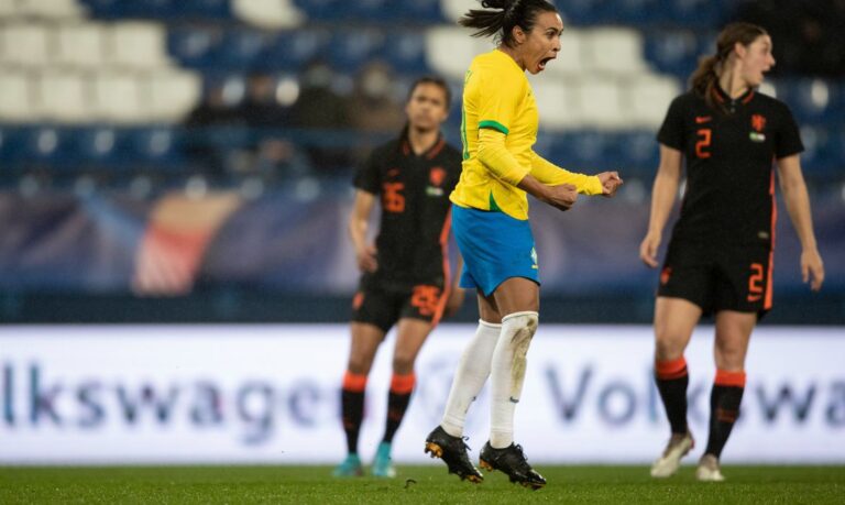 Seleção feminina empata com Holanda na estreia do Torneio da França