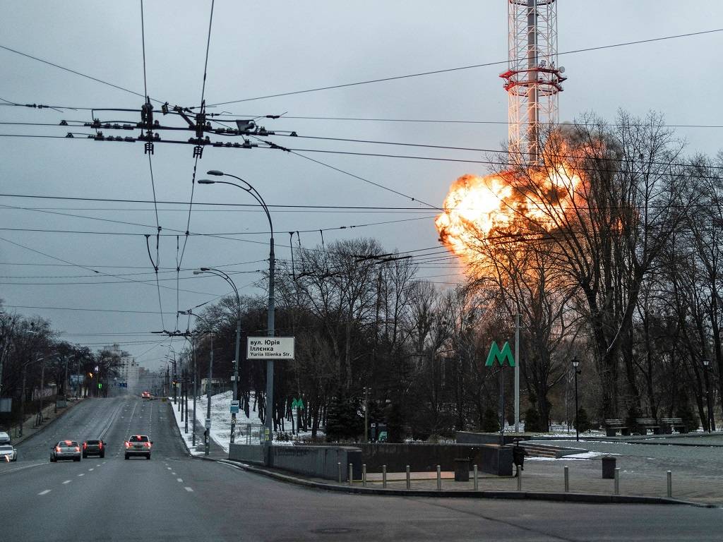 Ao vivo: Ataque a torre de televisão mata pelo menos cinco pessoas na Ucrânia