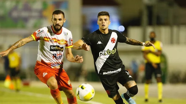 Vasco perde nos pênaltis para Juazeirense e cai na Copa do Brasil