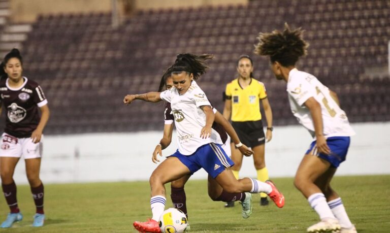 Com lei da ex, Cruzeiro supera Ferroviária pelo Brasileiro Feminino