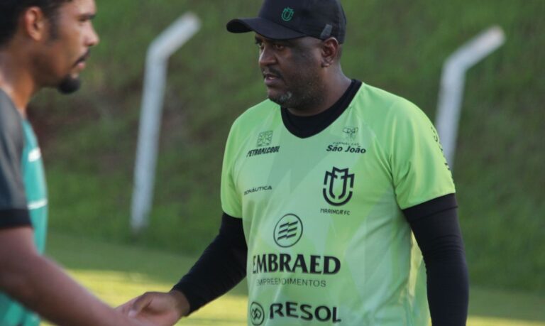 Treinador do Maringá quer surpreender Coritiba na final paranaense