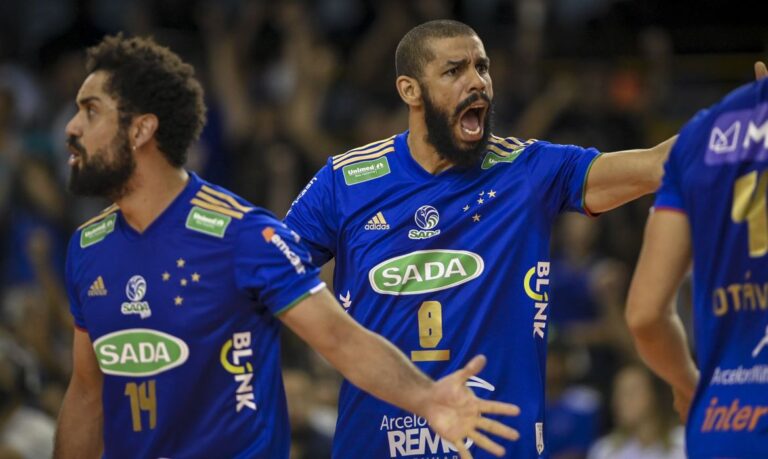 Superliga: atrás de 5º título, Wallace elogia torcida do Sada Cruzeiro