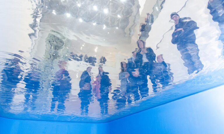 Artista argentino Leandro Erlich ganha exposição no CCBB em São Paulo