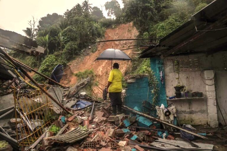 Chuva em Pernambuco deixa ao menos 56 mortos; bombeiros buscam 56 desaparecidos