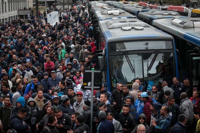 Greve de ônibus é encerrada na capital paulista