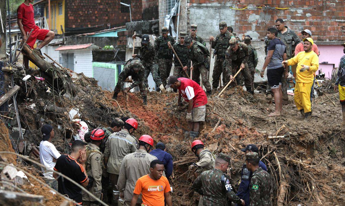 Defesa civil: mais de 40 cidades de Pernambuco estão em emergência