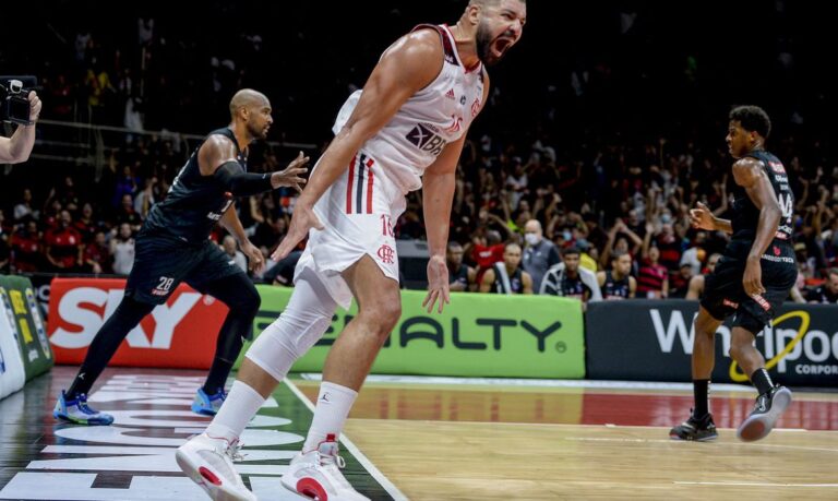 Flamengo vence Franca em casa e força 4º jogo nas finais do NBB