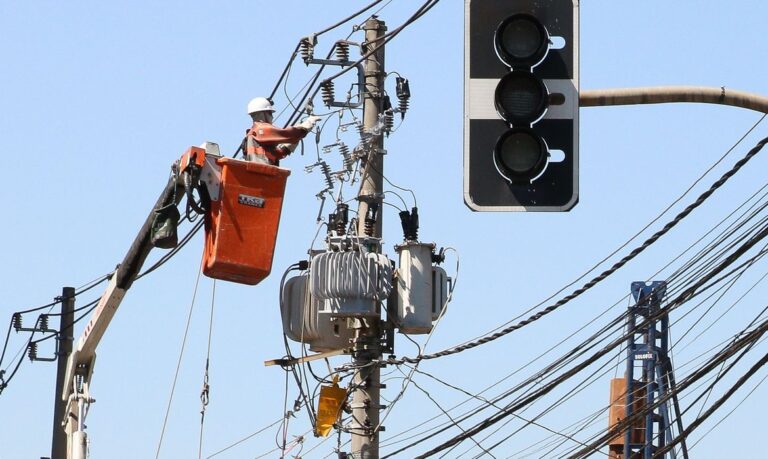 Enel SP realiza ação para negociação e parcelamento de dívidas