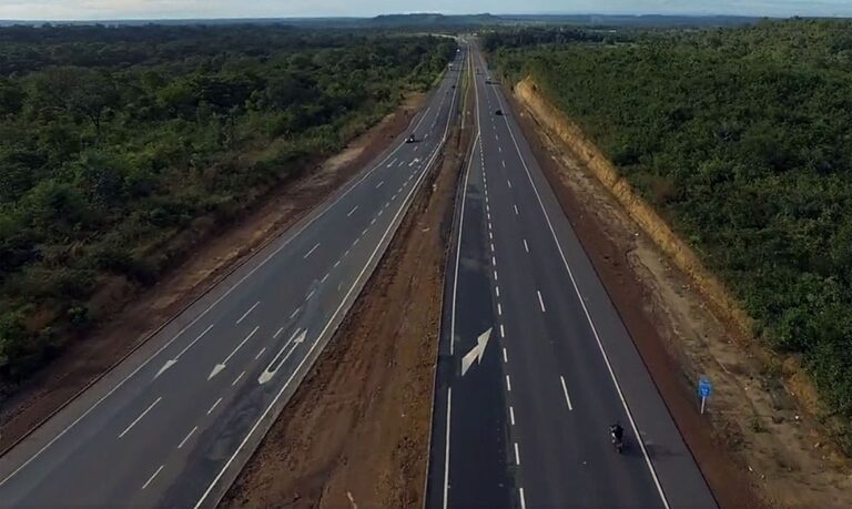 Dnit entrega 5 km de duplicação da BR-316