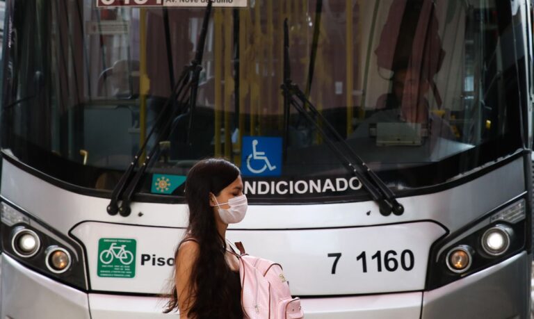 SP: cobradores e motoristas encerram greve de ônibus