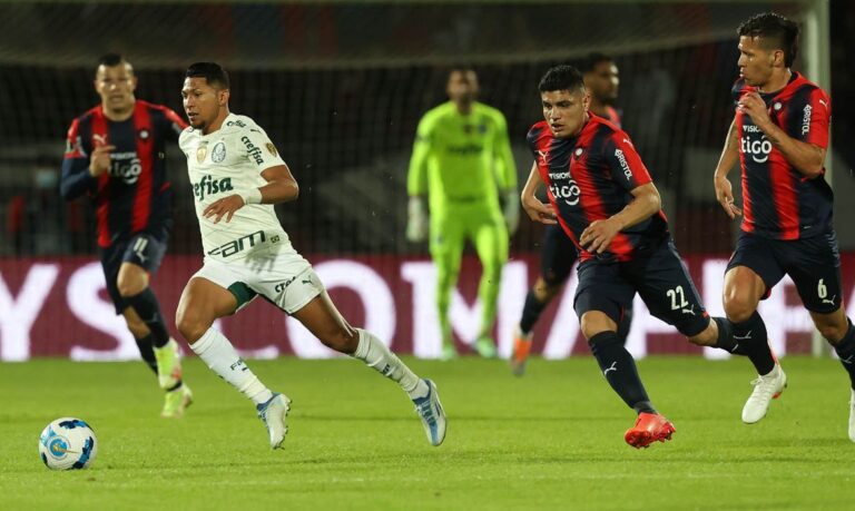 Palmeiras joga para garantir vaga nas quartas da Libertadores