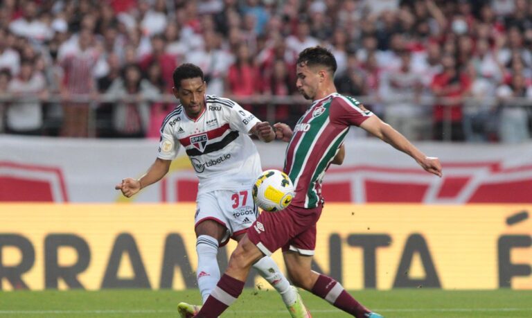 São Paulo e Flu empatam em 2 a 2 em disputa acirrada pelo Brasileirão