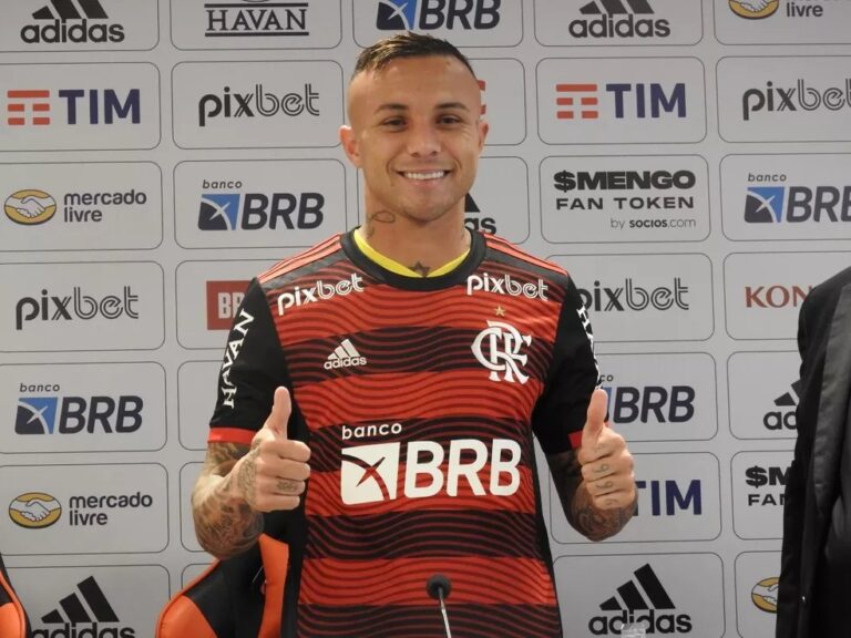 Flamengo apresenta Everton Cebolinha: “Espero ser feliz e realizar um ciclo muito vitorioso”