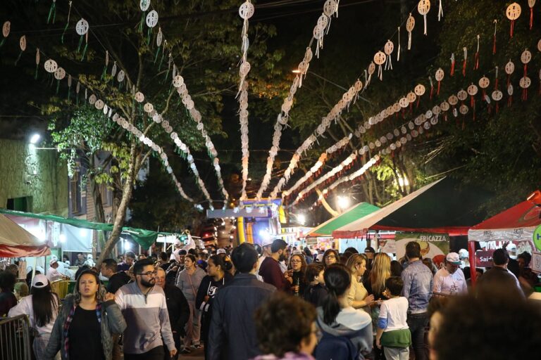 Quase centenária, Festa da Achiropita volta a ser realizada em SP