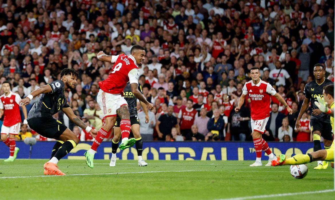 Com gols de Jesus e Martinelli, Arsenal mantém 100% no campeonato inglês