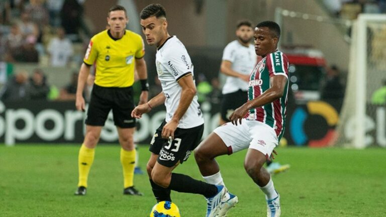 Corinthians marca no fim e empata com o Fluminense na ida da semifinal da Copa do Brasil