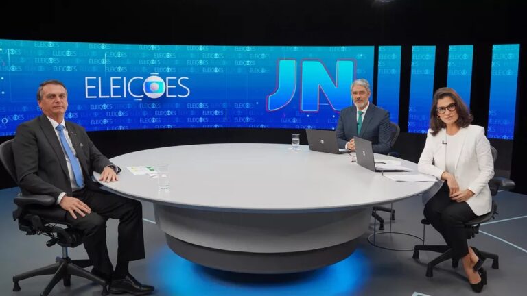 No Jornal Nacional Bolsonaro repete mentira sobre urnas, diz que aceitará resultado das eleições ‘desde que sejam limpas’ e defende aliança com Centrão