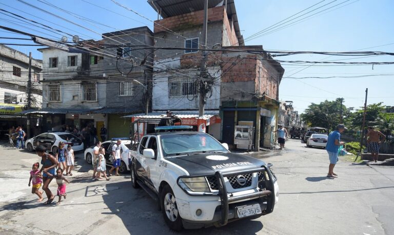 Jacarezinho: pesquisa mostra que moradores relatam agressões policiais