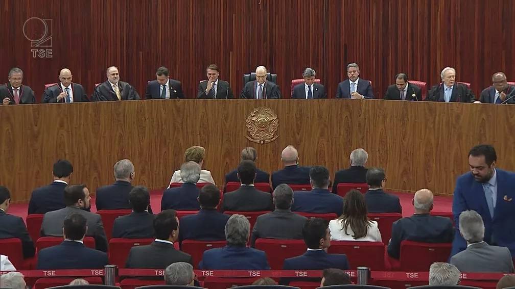 AO VIVO: Alexandre de Moraes toma posse como ministro do TSE; Lula, Ciro e Bolsonaro participam da cerimônia