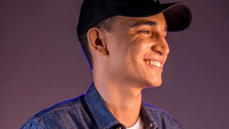 João Gomes é processado por plágio na música ‘Eu Tenho a Senha’, hit da novela Pantanal