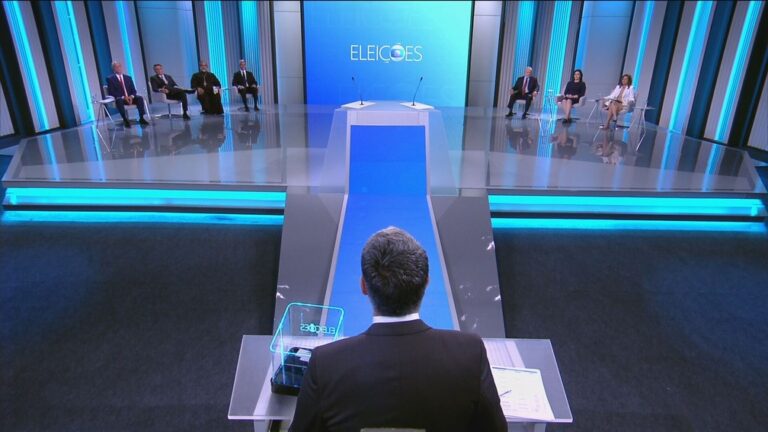 Debate na Globo tem batalha de direitos de resposta, acusações de corrupção e discussões sobre pandemia, educação, fome e desmatamento